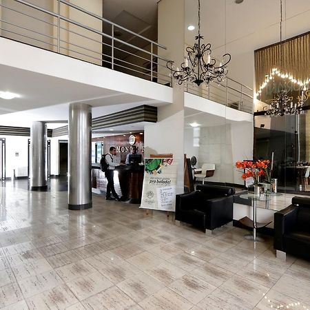 Hotel Monte Rey Монтис Кларос Екстериор снимка