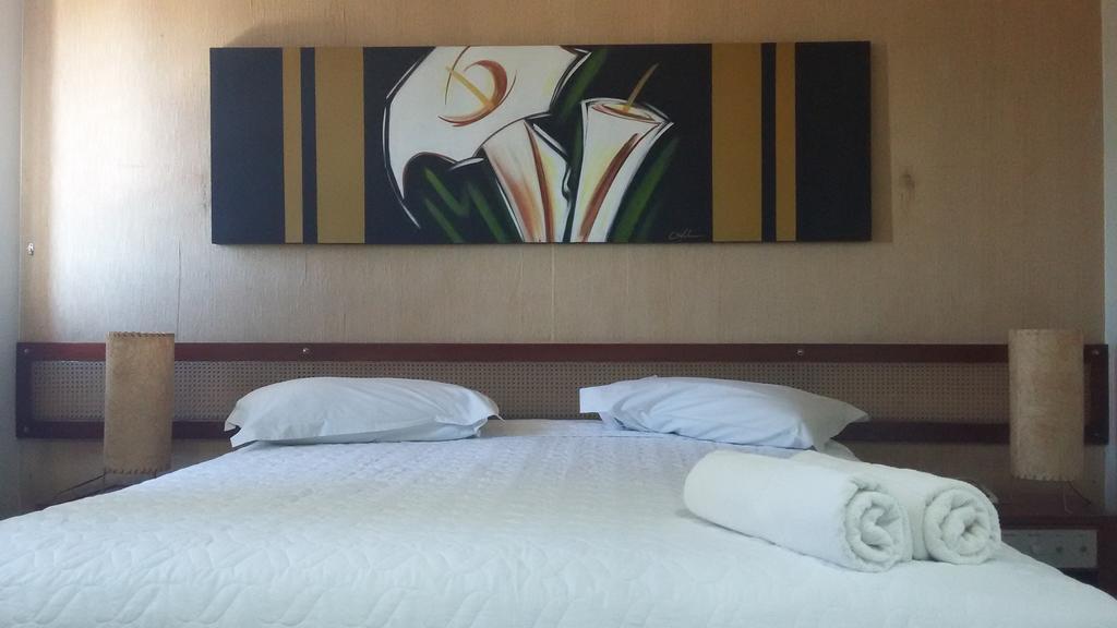 Hotel Monte Rey Монтис Кларос Екстериор снимка