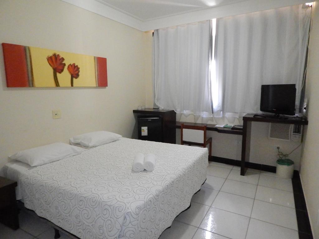 Hotel Monte Rey Монтис Кларос Екстериор снимка