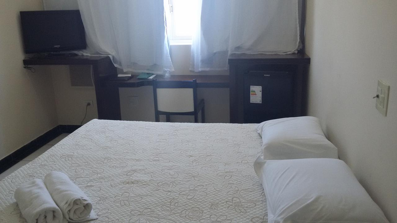 Hotel Monte Rey Монтис Кларос Екстериор снимка