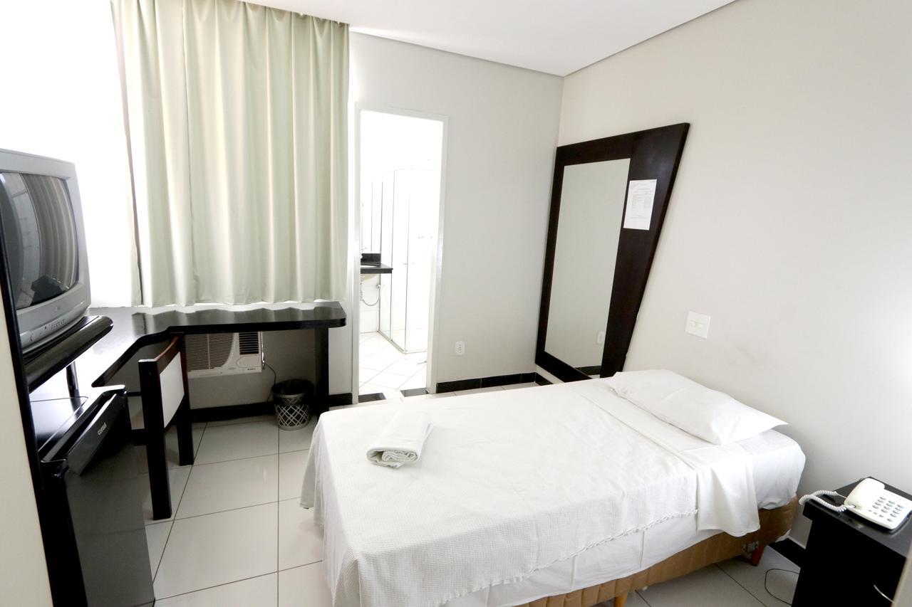 Hotel Monte Rey Монтис Кларос Екстериор снимка