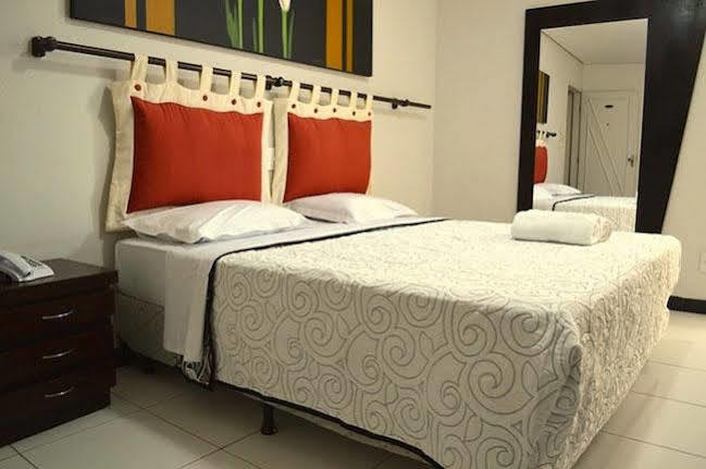 Hotel Monte Rey Монтис Кларос Екстериор снимка