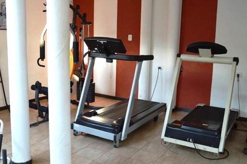 Hotel Monte Rey Монтис Кларос Екстериор снимка