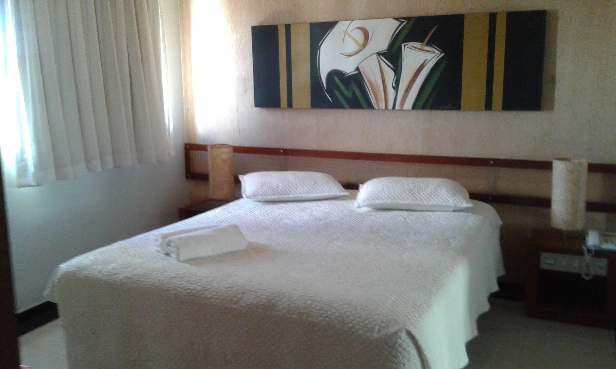Hotel Monte Rey Монтис Кларос Екстериор снимка